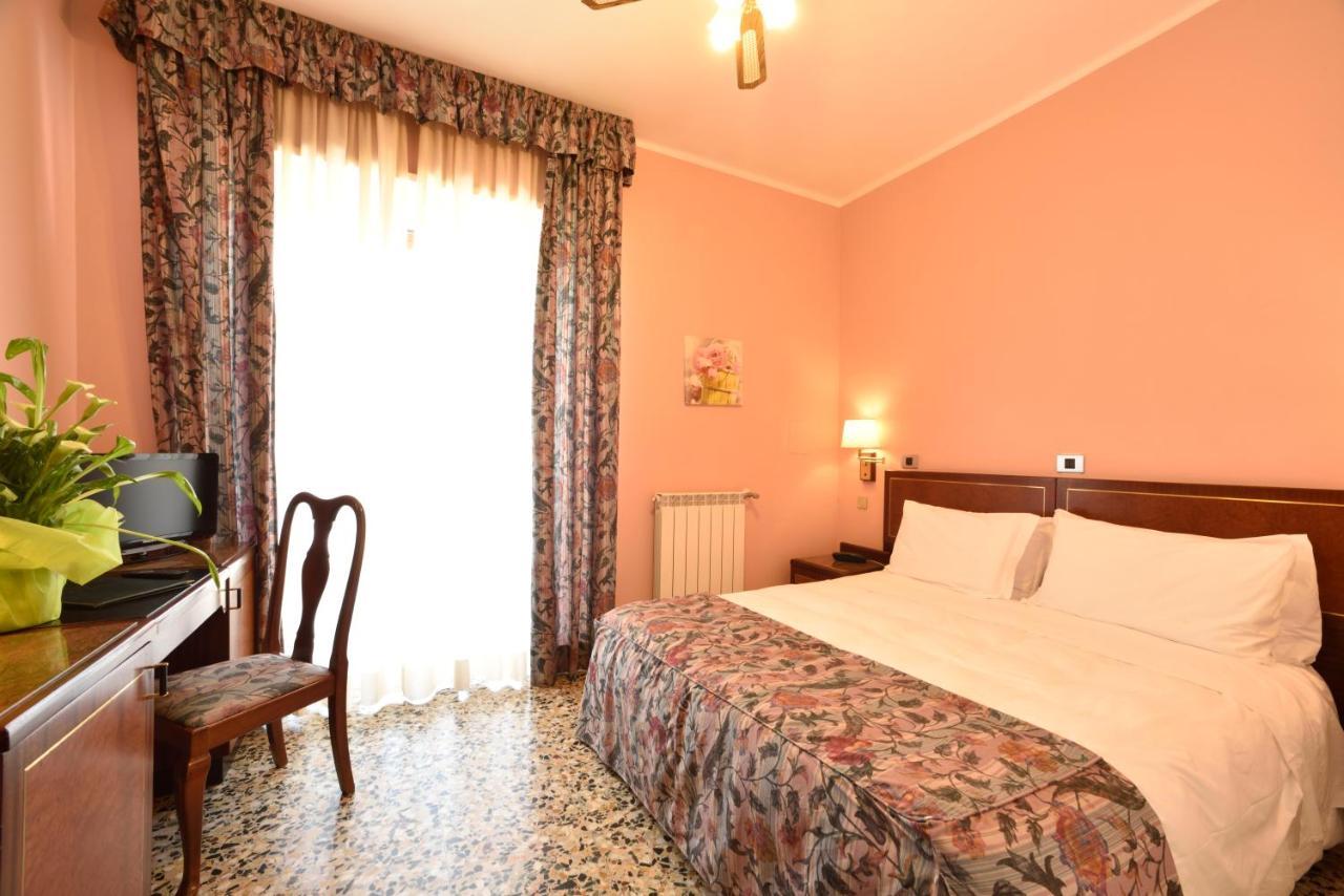 Hotel Bergamo Mare Mhotelsgroup سان بارتولومِيو آل ما المظهر الخارجي الصورة