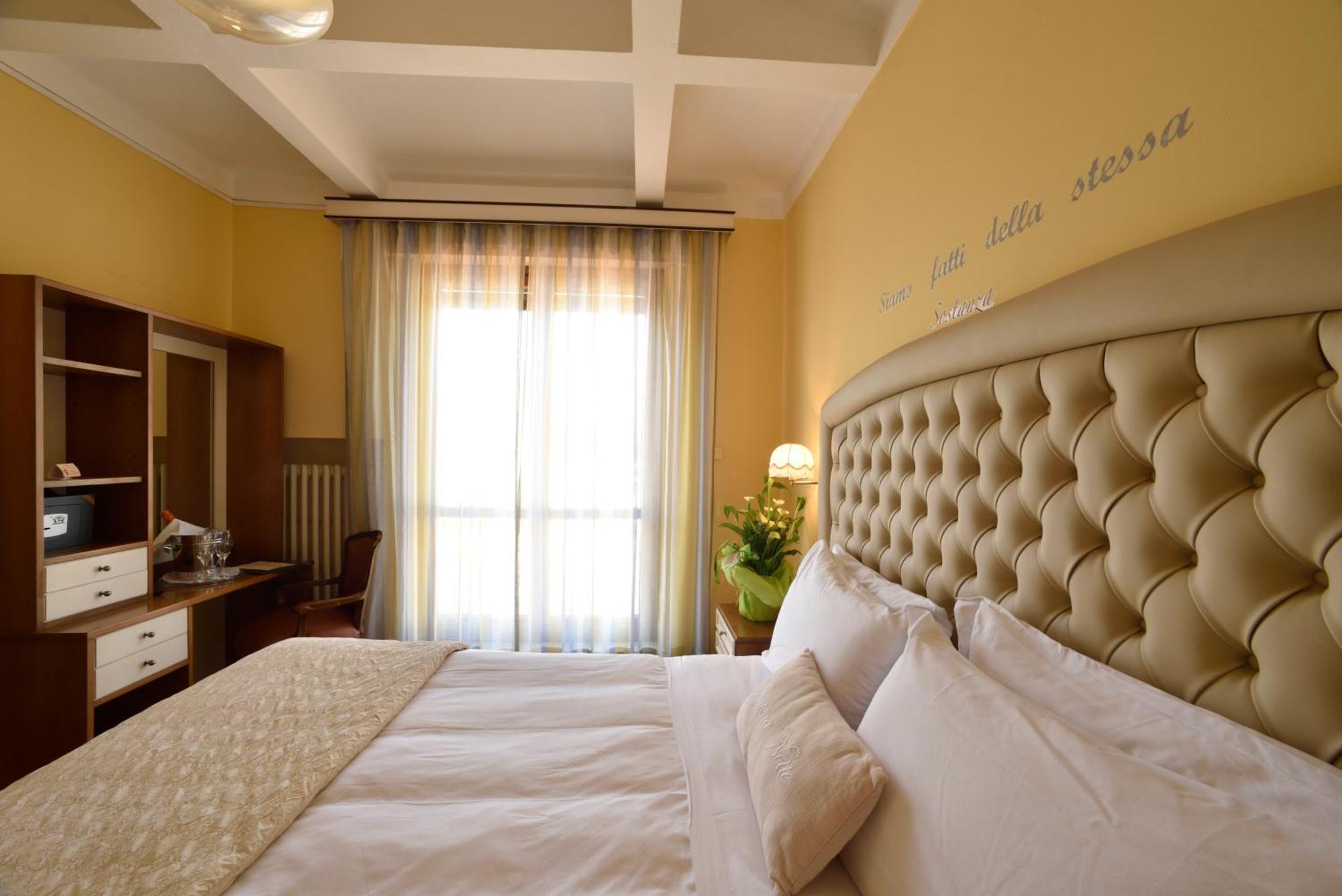 Hotel Bergamo Mare Mhotelsgroup سان بارتولومِيو آل ما المظهر الخارجي الصورة