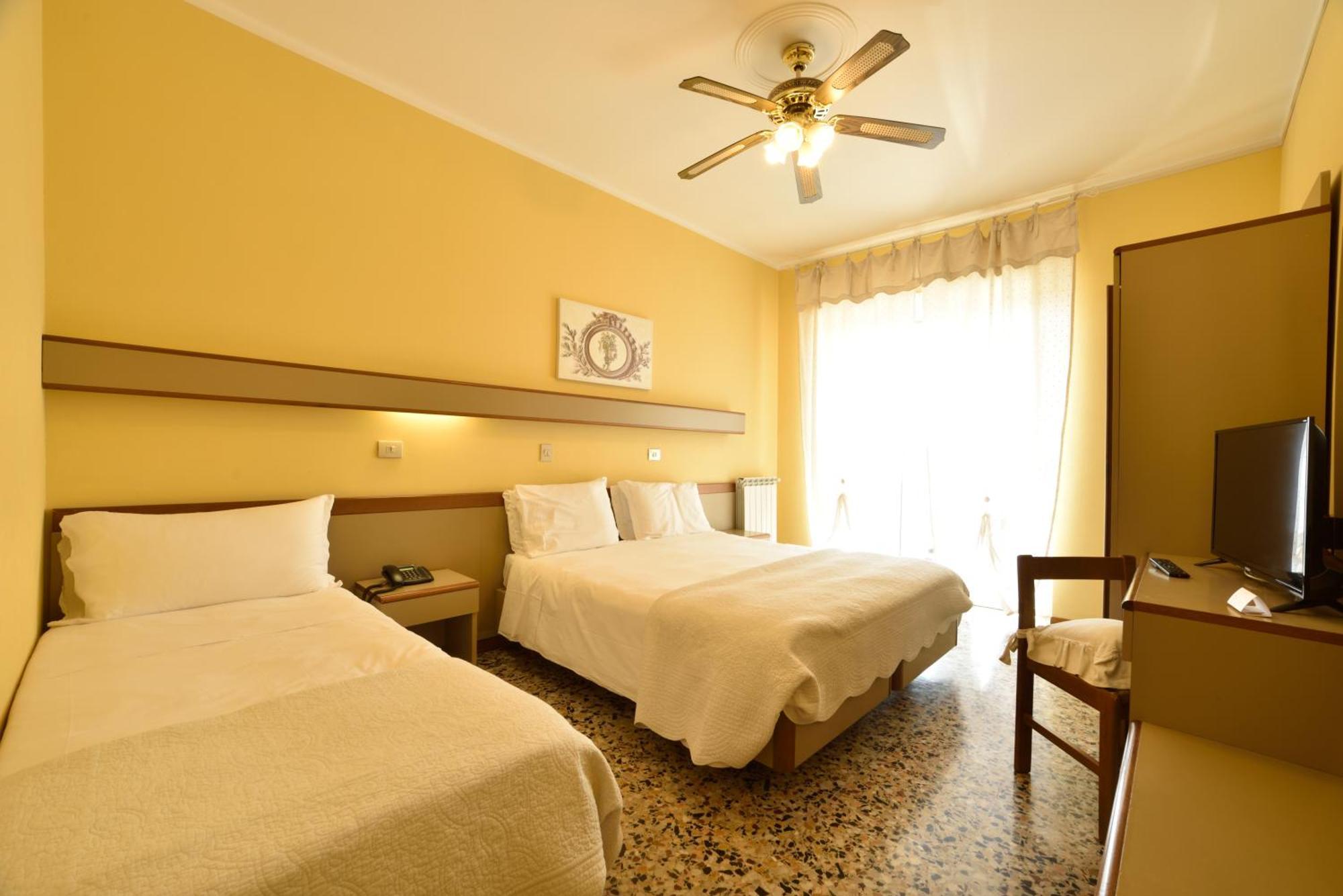 Hotel Bergamo Mare Mhotelsgroup سان بارتولومِيو آل ما المظهر الخارجي الصورة