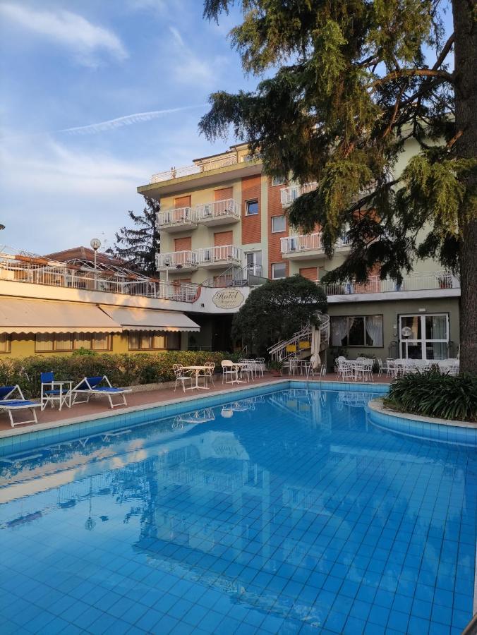 Hotel Bergamo Mare Mhotelsgroup سان بارتولومِيو آل ما المظهر الخارجي الصورة